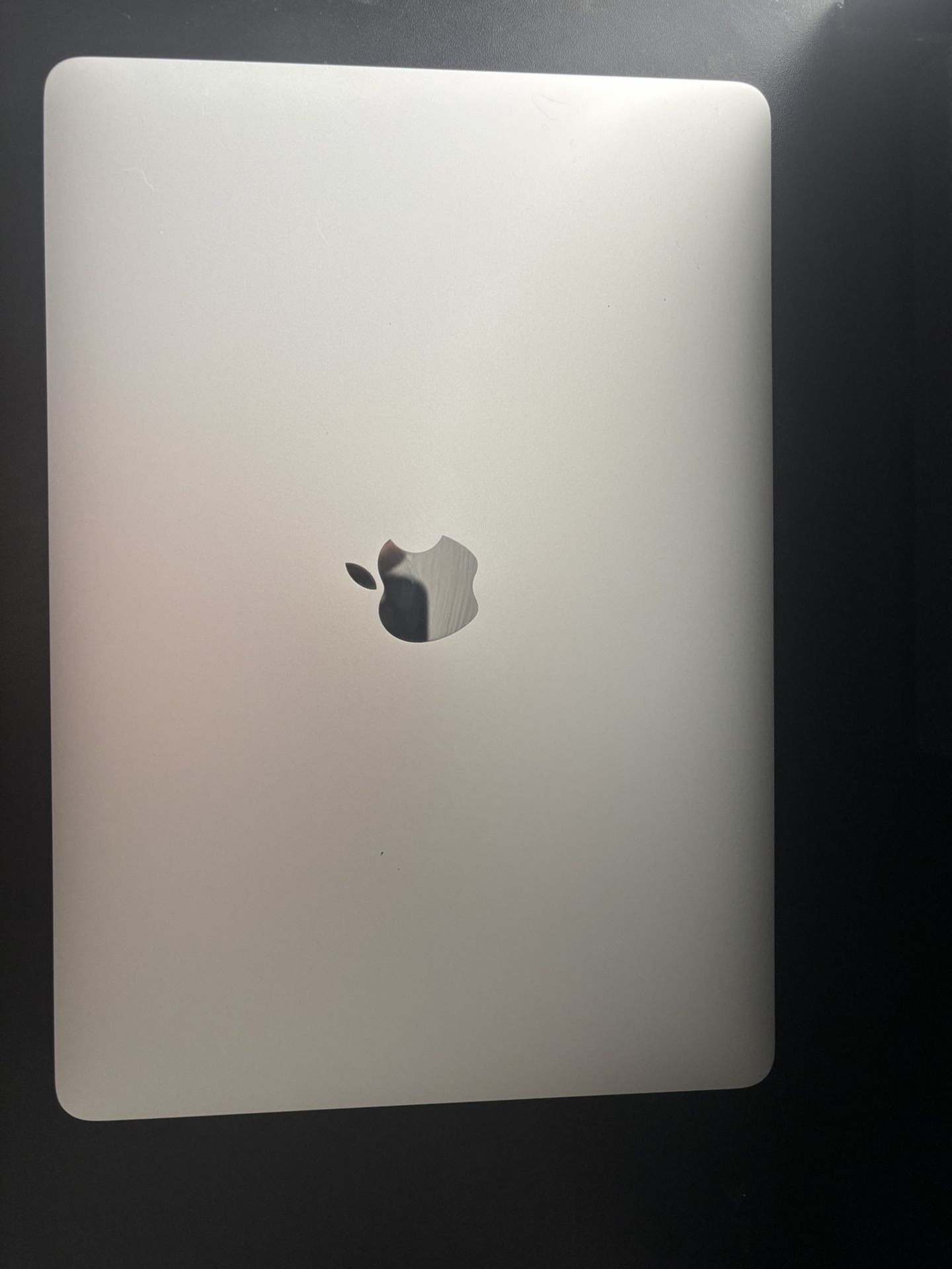 Macbook Air Model A2337