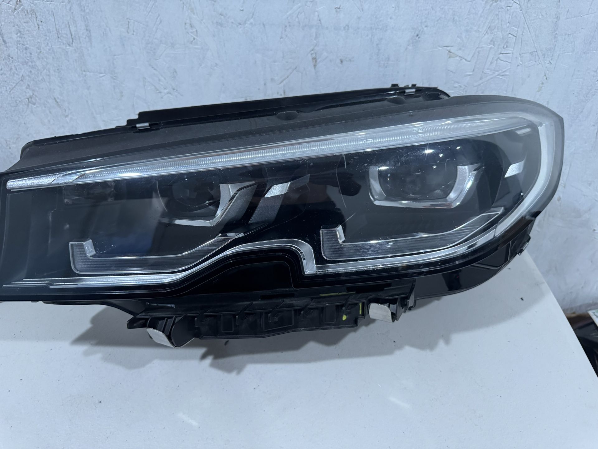 2020 Bmw 330i Left Headlight 