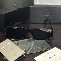 Prada Sunglasses’s📍