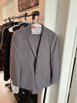 Suit 3 peice brand new never worn