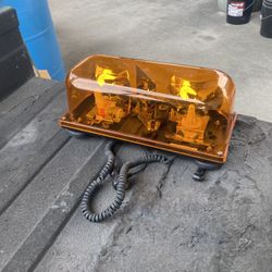 Rotating Amber Dual Been 12 Volt Magnetic