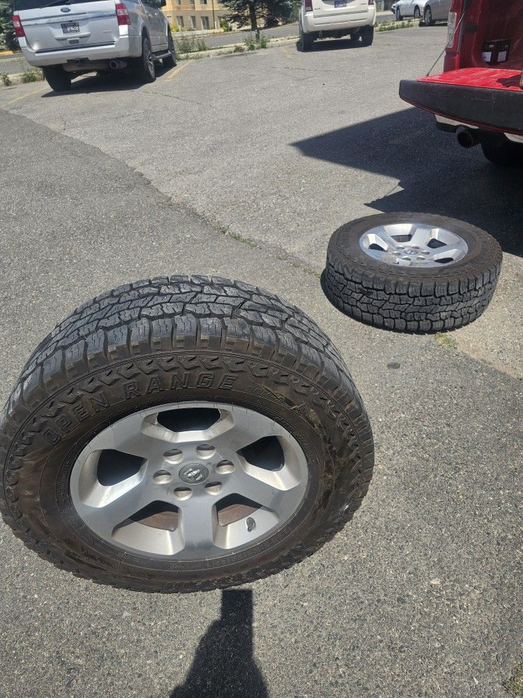 Tires 275/65//18