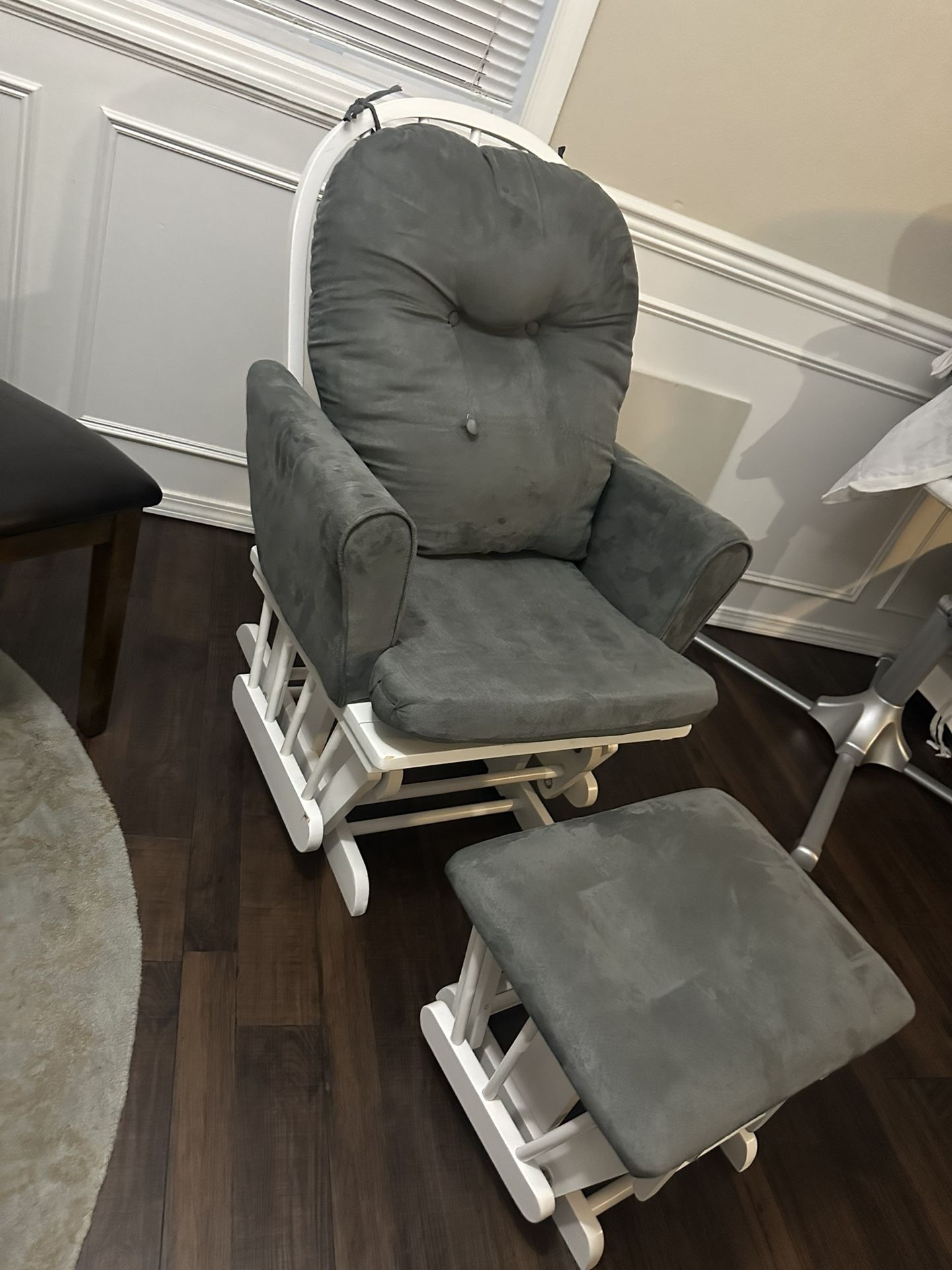 Graco Rocking Chair