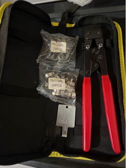 PEX Cinch Tool Kit with a ratcheting crimper, two bags of stainless steel clamps (17.5mm and 23.3mm