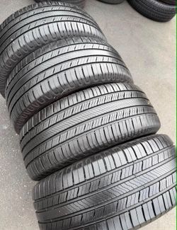 205/55/16Michelin Selling a set of 4 tires in excellent condition 🫡