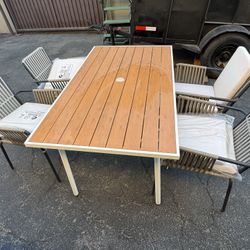 Outdoor Table With 4 Chairs
