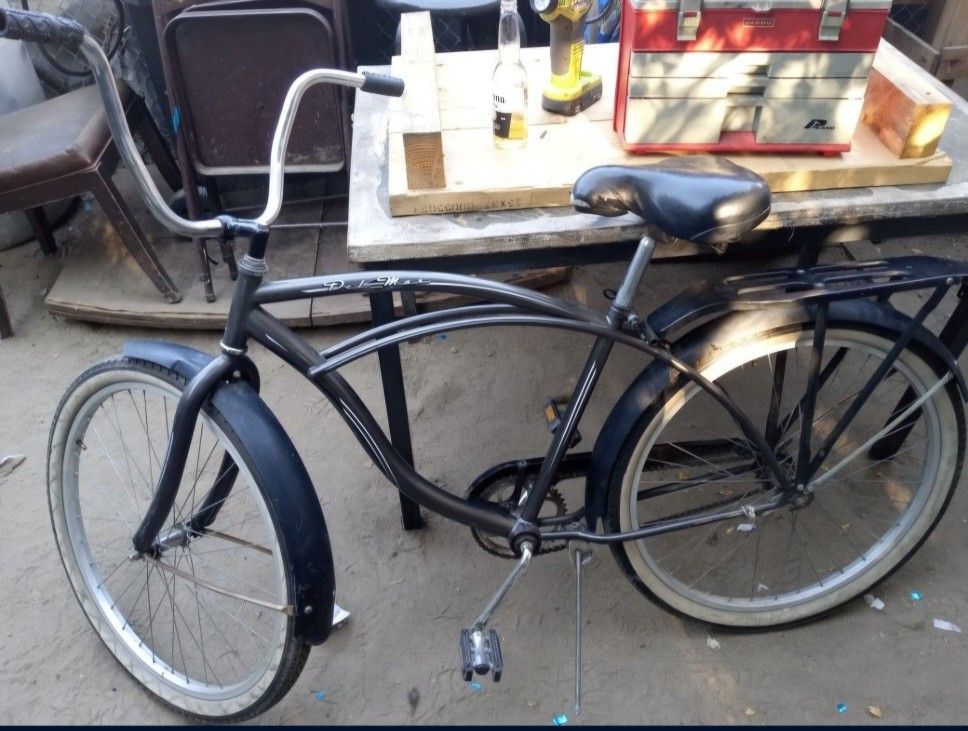 Schwinn Delmar beach cruiser bicycle.