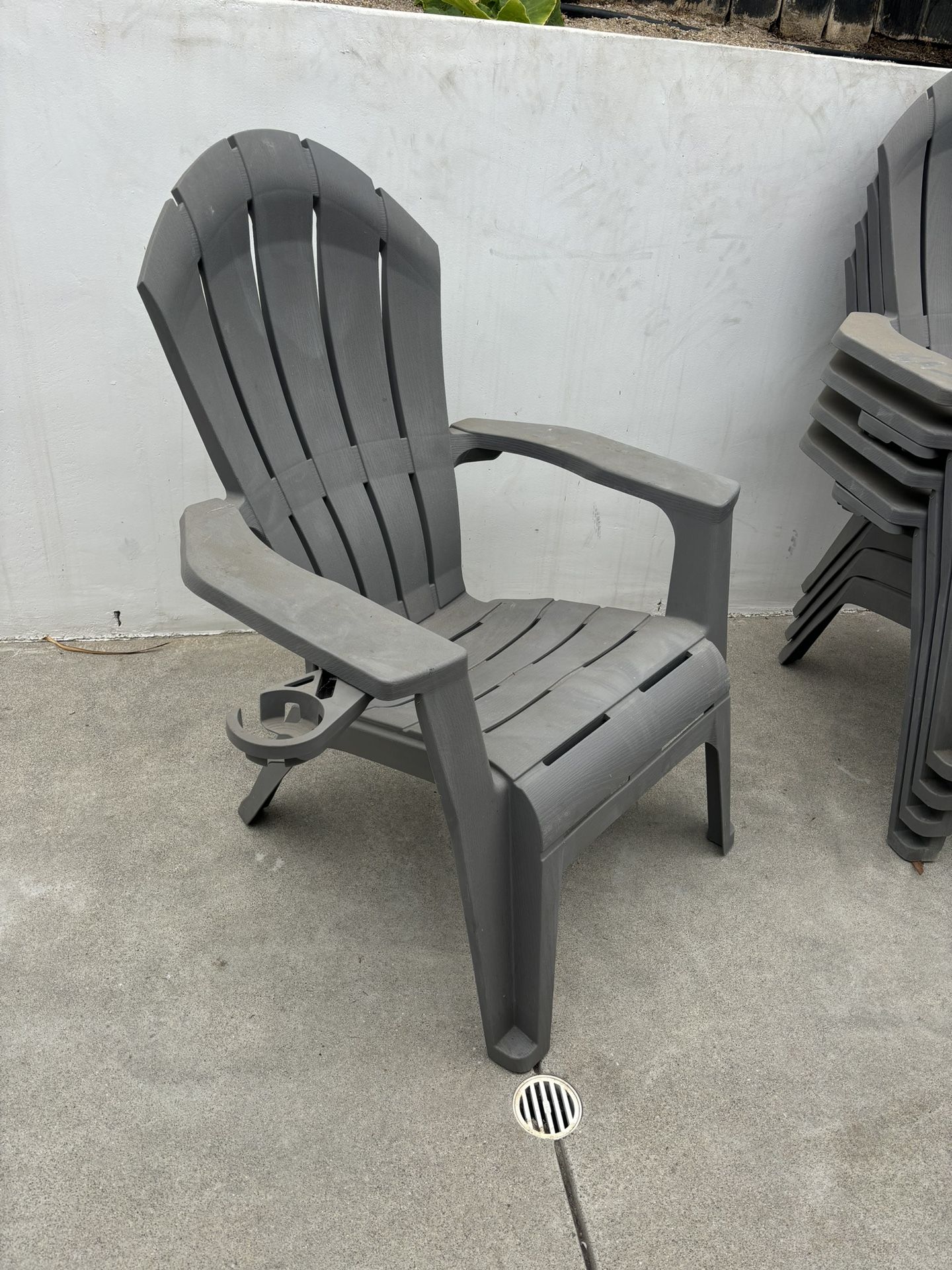 Outdoor Chair - 5 Chairs for $30
