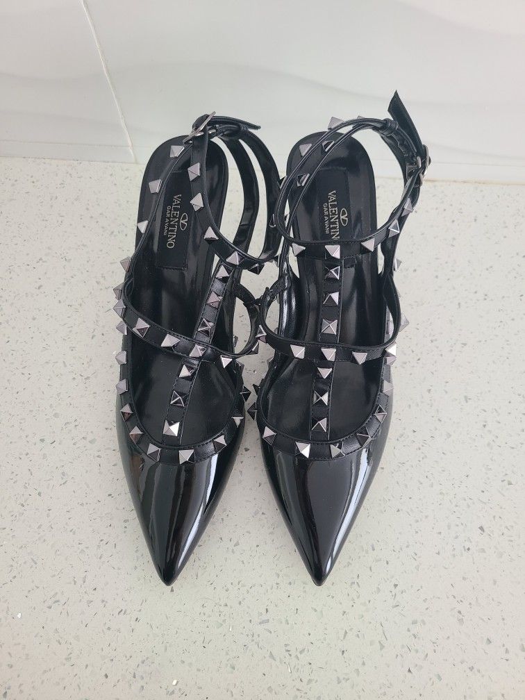 New Heels Size 7 7 1/2