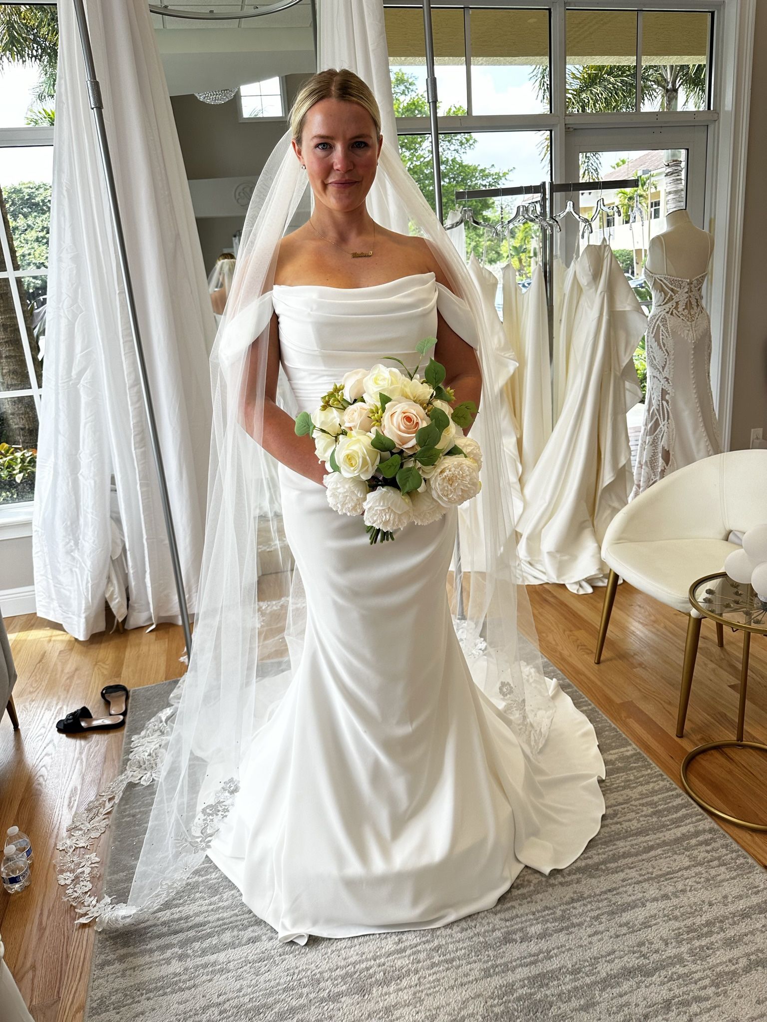 Elegant Off-Shoulder Wedding Gown with Train – Never Worn