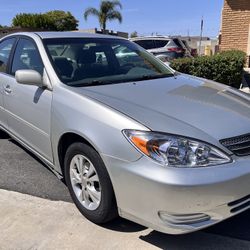 2004 Toyota Camry LE 