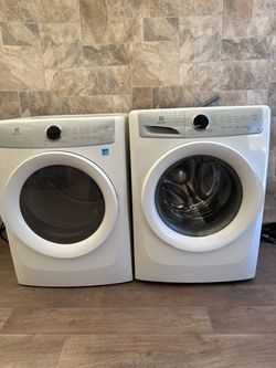 Electrolux washer and dryer laundry