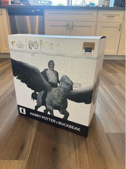 Iron Studios Harry Potter & Buckbeak Deluxe 1:10 Art Scale Statue – NEW