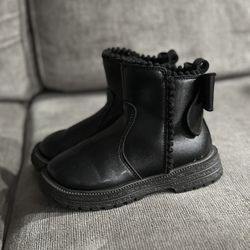 Size 11 Girl Black Boots With Bows