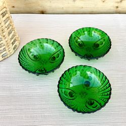 Vintage Emerald Green Glass Jewelry/Trinket Dish