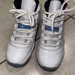 White Jordan 11 size 5