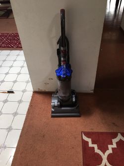 Dyson vacuum D.C. 33