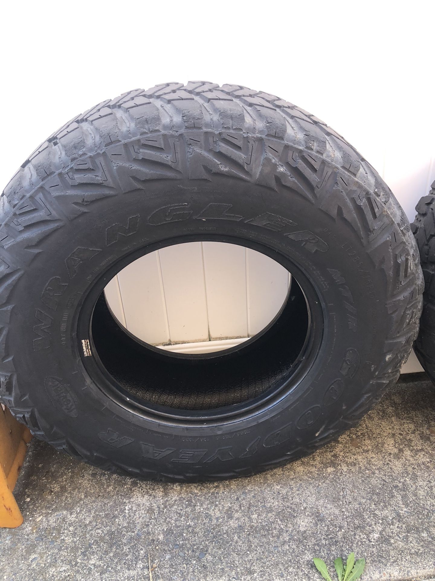 Goodyear MTR w/Kevlar 285 75 16