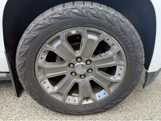 Tire - LT285/50R22