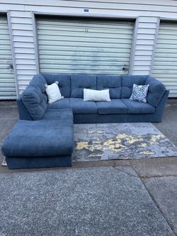 Ashley Grey sectional (Delivery available!)