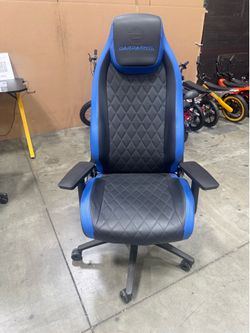 Brand-new e-sports chair