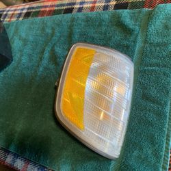Mercedes W124 E320 E420 E300 Turn Signal Lense Front Right Only