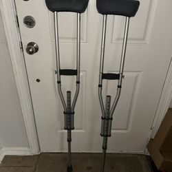 Crutches With Memory Foam Under Arms