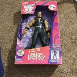 TALKING UNDERTAKER WWF FIGUREINE
