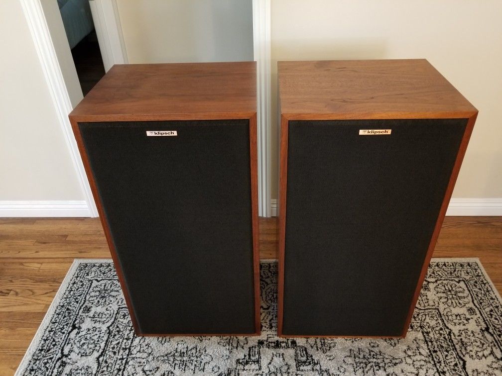 Klipsch Chorus II Oiled Walnut Speakers PAIR EXCELLENT Condition