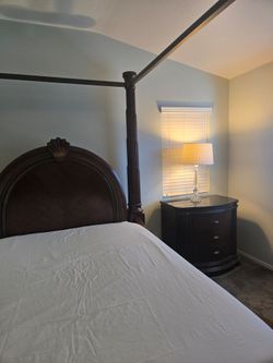 Dark Wood Queen Bedroom Set