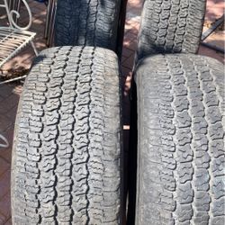 Goodyear 275/55R 20  4x $$60.00 2tienen  Parche 1 Tiene2 Parches 