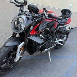 2022 MV Agusta Brutale 1000 RS