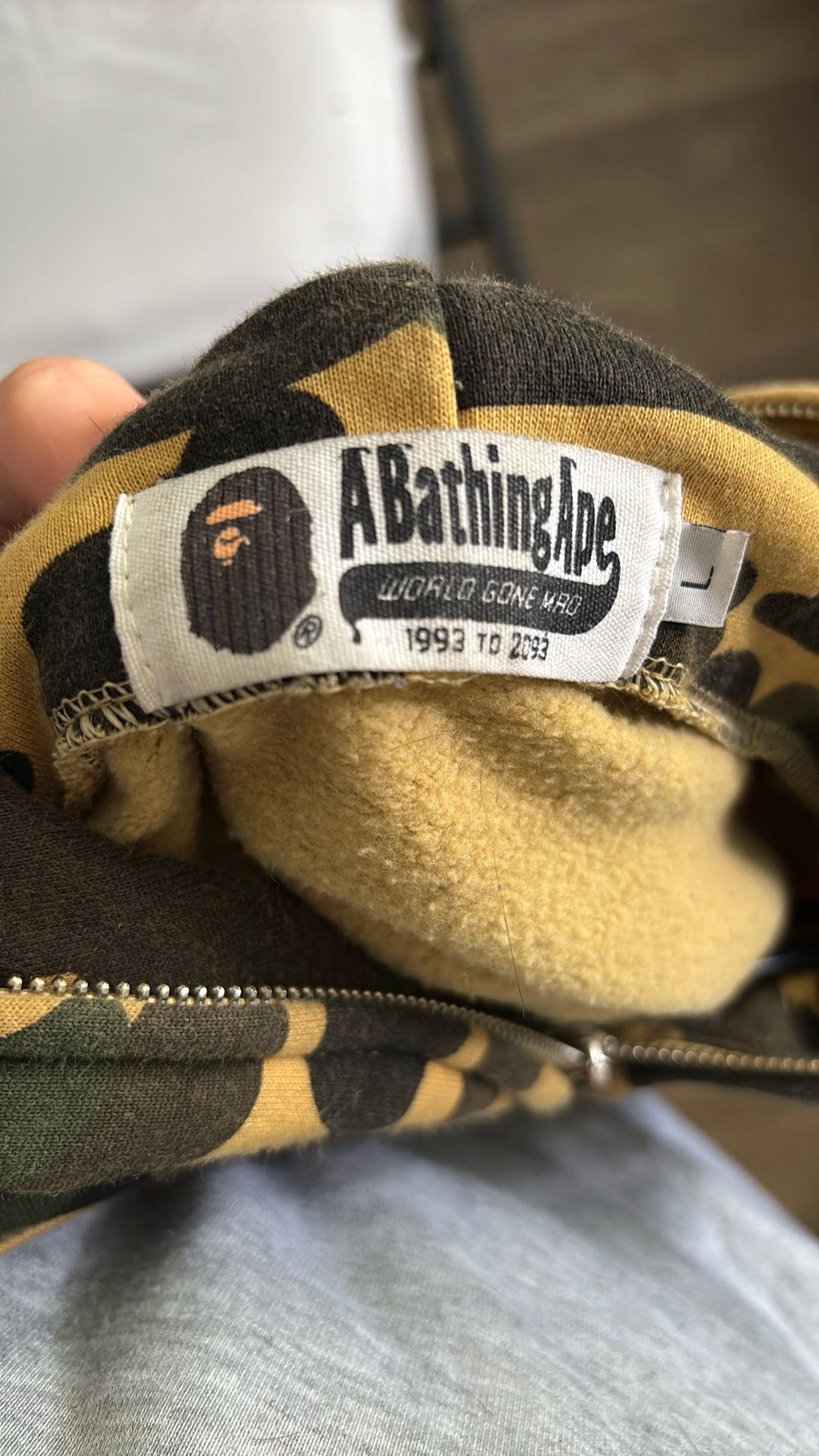 Bape Hoodie Size L Offer/trades