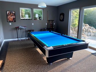 9 ft Brunswick Centurion Pool Table
