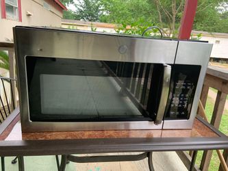 Dish washer and microwave and stove GE