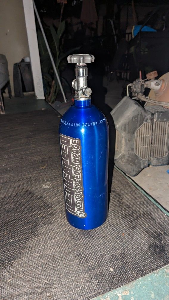 Nos Tank