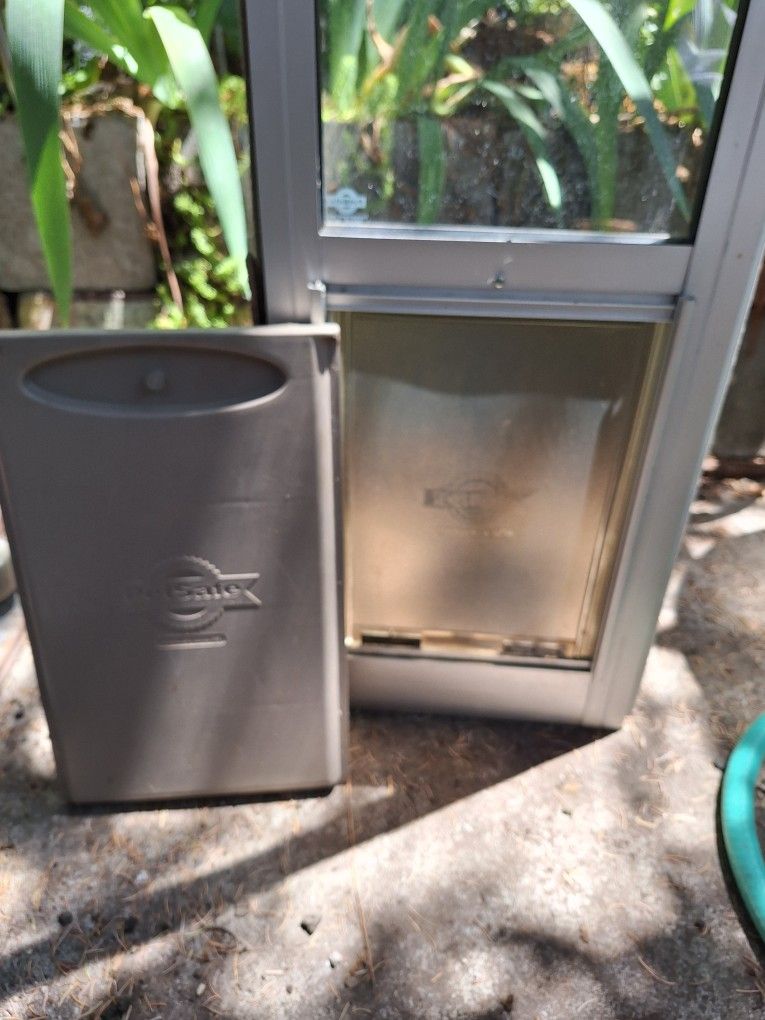 Pet Door Small, Sliding Glass Insert