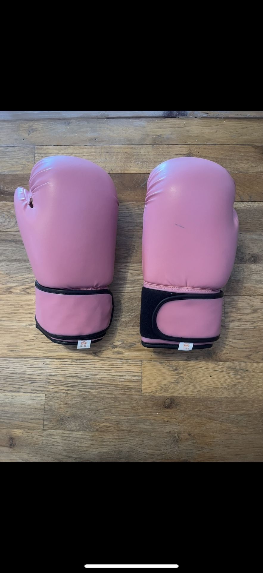 Women’s 10 Ounce Pink Boxing Gloves