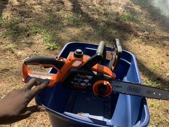 Black +Decker 10 in battery operated Chainsaw