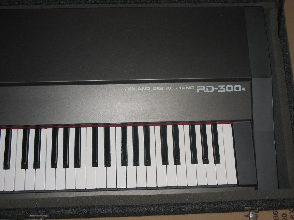 Roland RD-300s digital piano