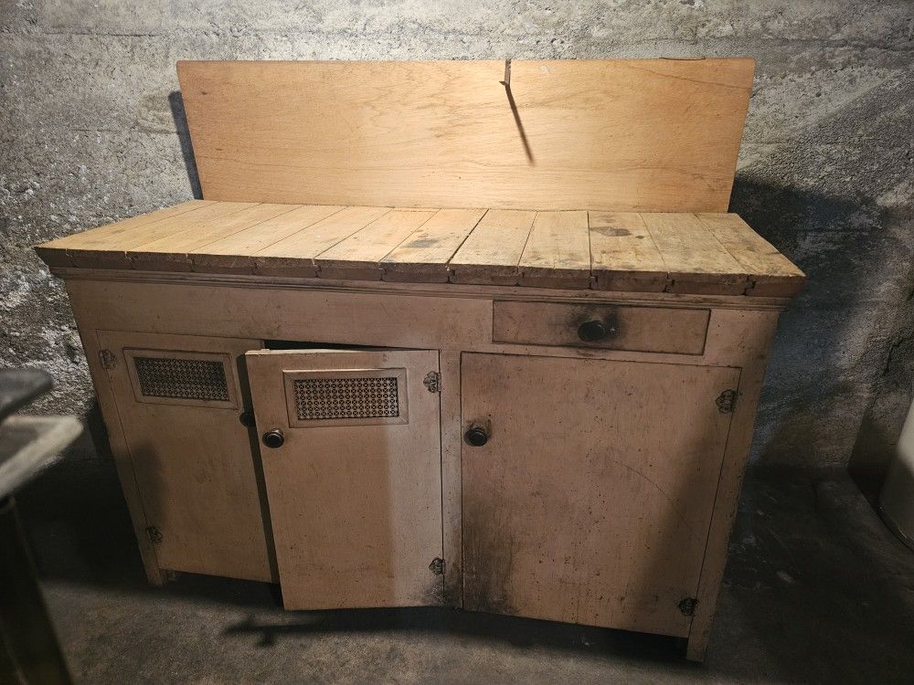 Vintage Cabinets from original 1930s Kitchen