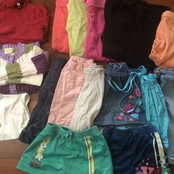 18 pcs Assorted Girl clothes Sz 4-5 (no stain/tear)