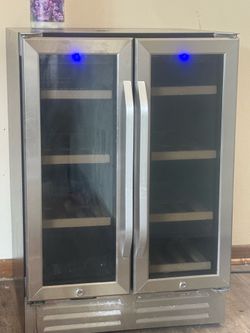 Mini fridge