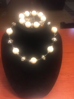 Traci Lynn necklace and bracelet set