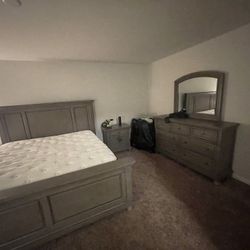 King Size Bedroom Furniture Set