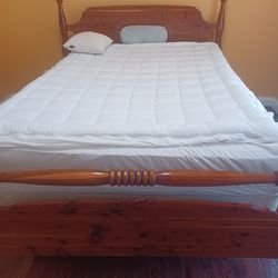 Excellent Cindition Full Size Bed Read Below