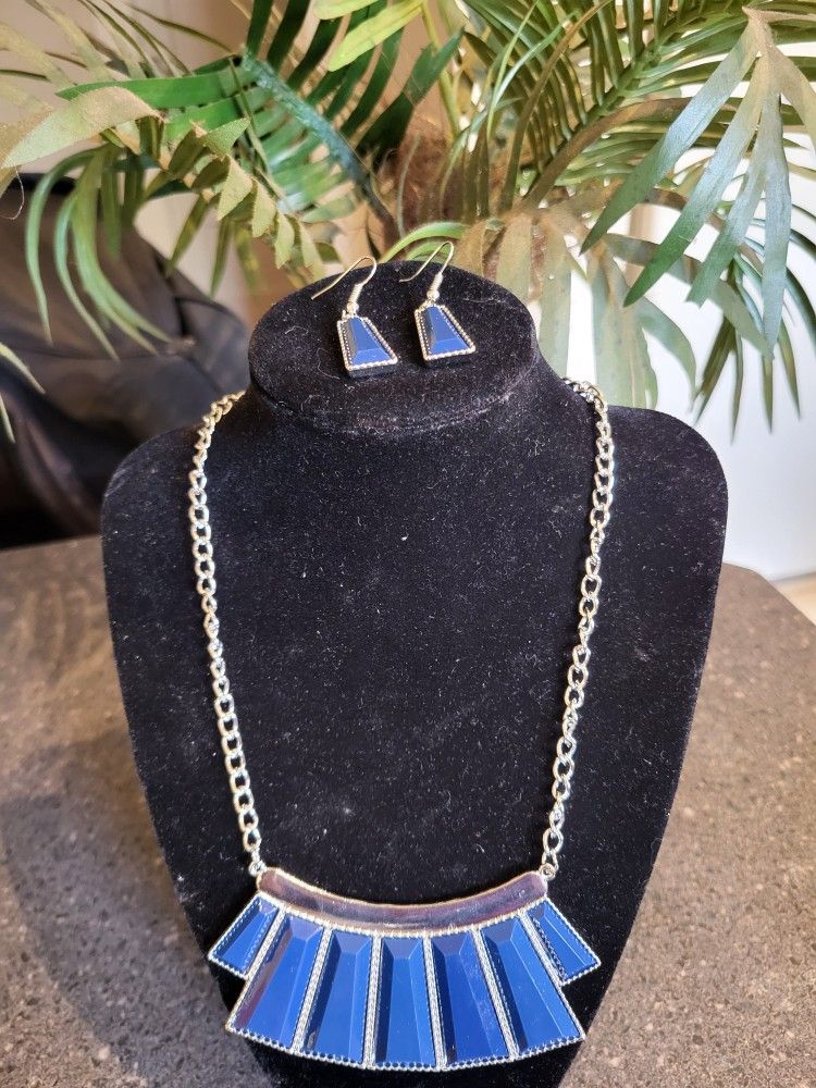 Paparazzi... Hundreds Of Really Nice Peices Cheap...