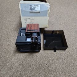 BELL & HOWELL SLIDE CUDE SYS II PROJECTOR