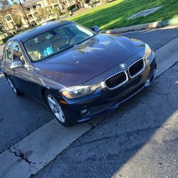 BMW 2013 328i  4 Cilindros