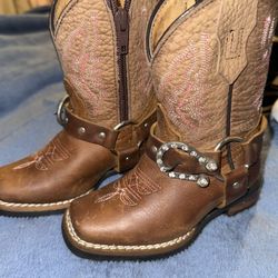 Cowgirl Boots 13.5 